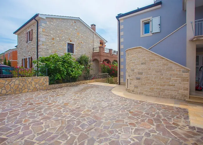 Casa Del Sole 게스트하우스 4*